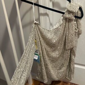 NWT Cece one shoulder champagne sequin top